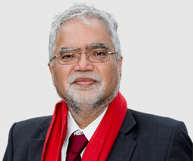 Dr. Mukesh Kapila